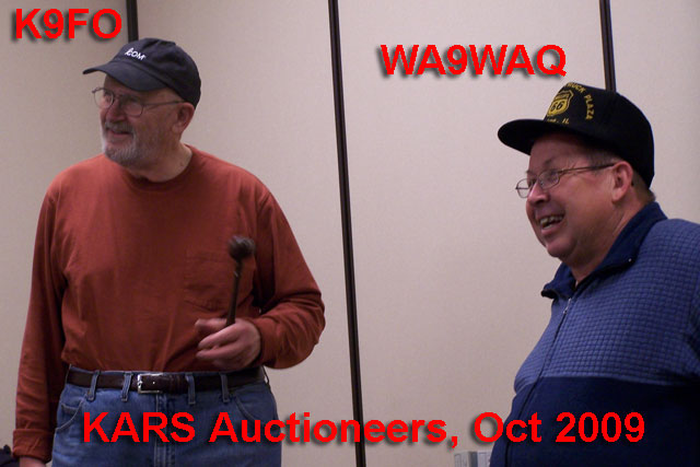 Dueling Auctioneers Will K9FO at left and Dan WA9WAQ