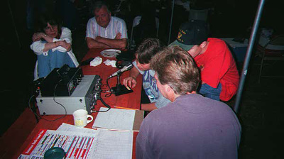 Scouts communicate with the world from Kankakee, Illinois during JOTA 98!